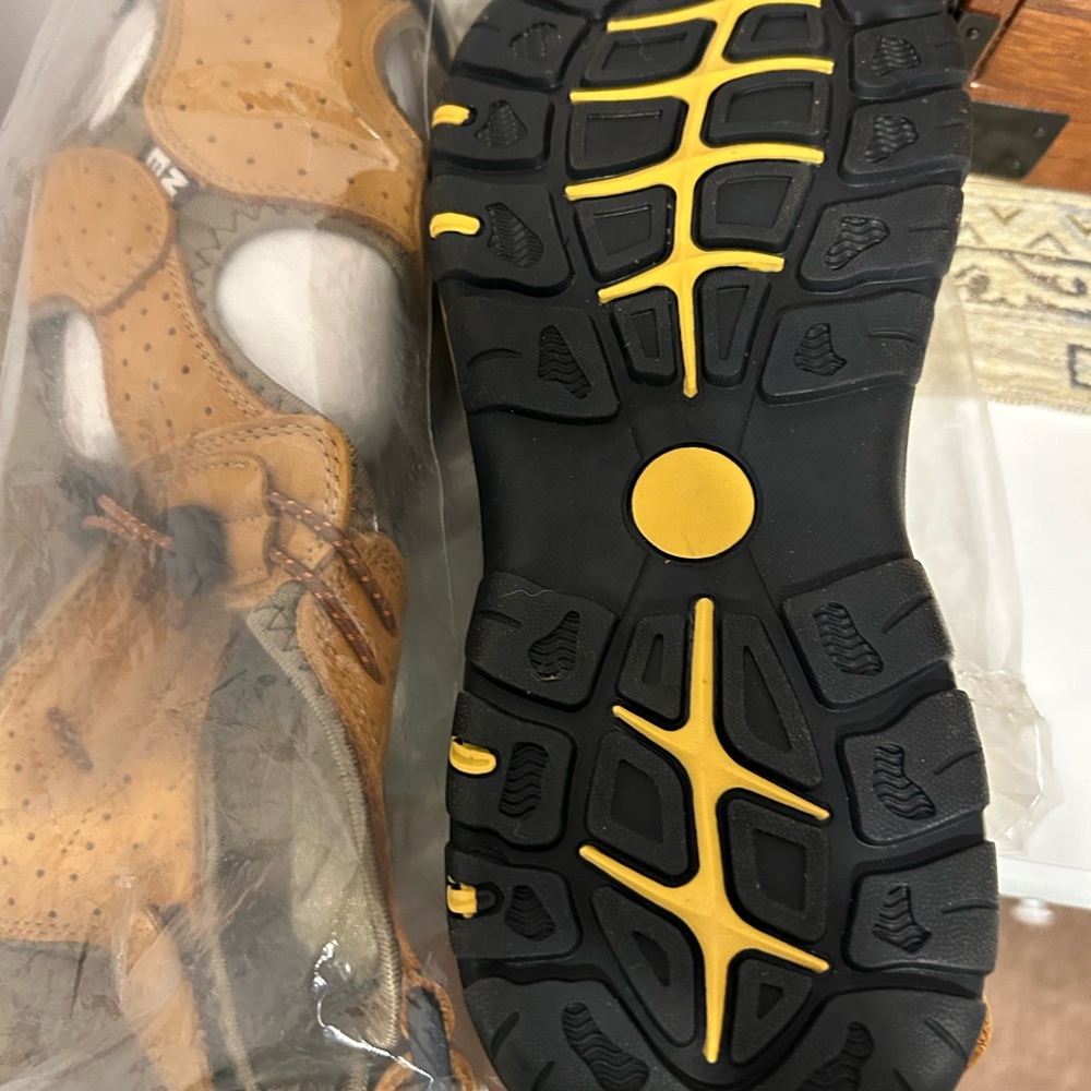 Sandle new